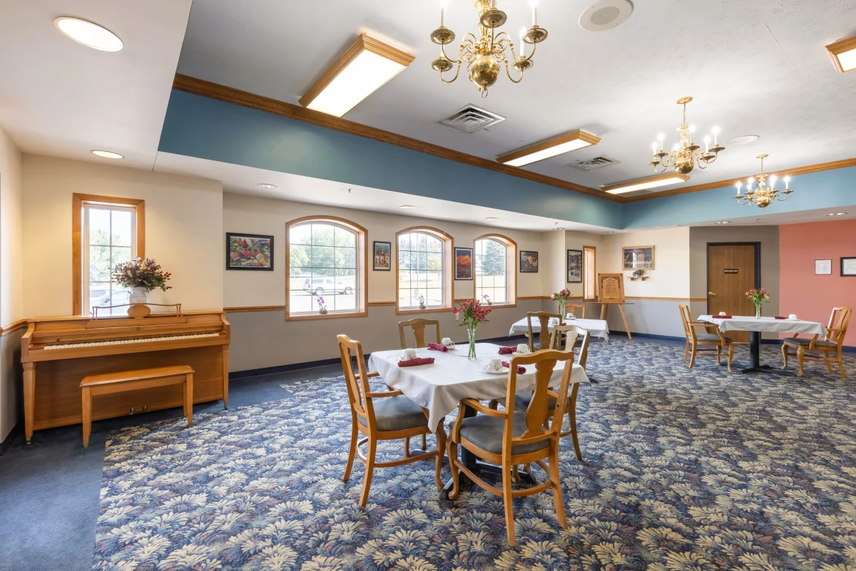 https://www.jaybirdseniorliving16.biz/wp-content/uploads/2023/12/Lawton_Senior_Living_02_1200.webp