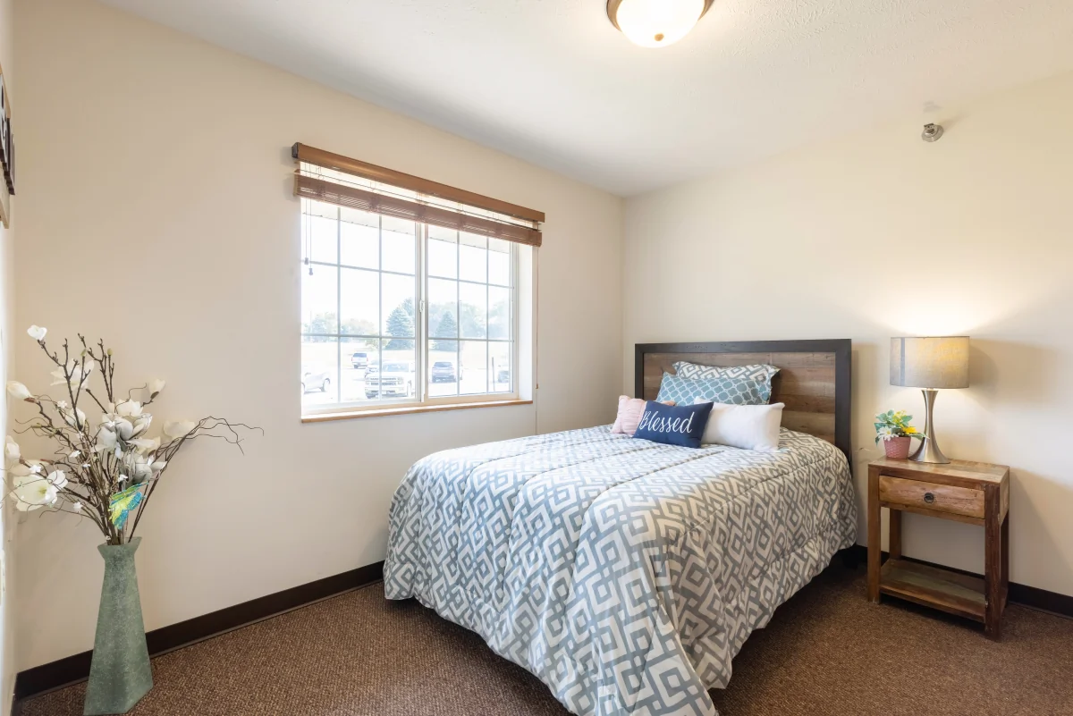 https://www.jaybirdseniorliving16.biz/wp-content/uploads/2023/12/Lawton_Senior_Living_06_1200.webp