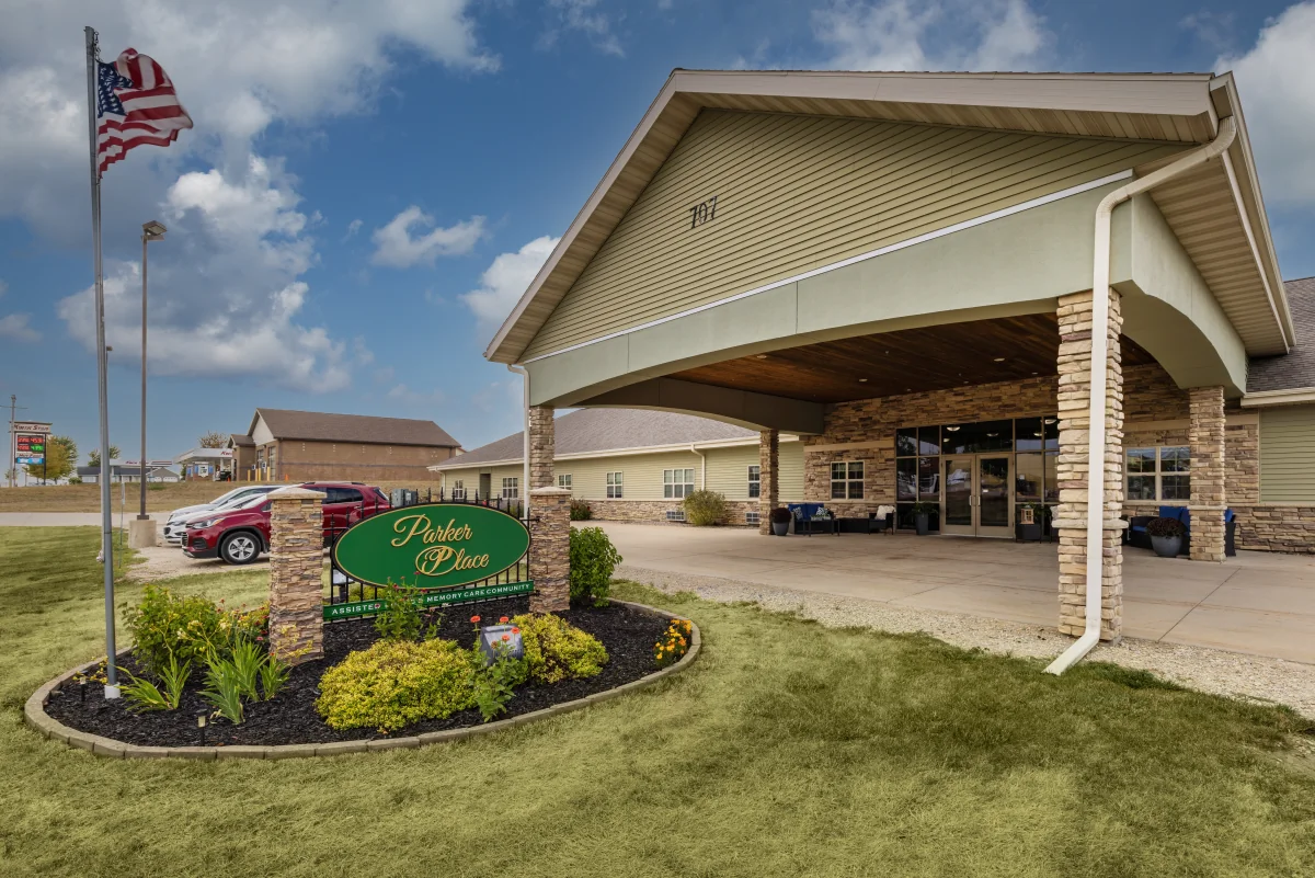 https://www.jaybirdseniorliving16.biz/wp-content/uploads/2023/12/Parker_Place_21_1200.webp
